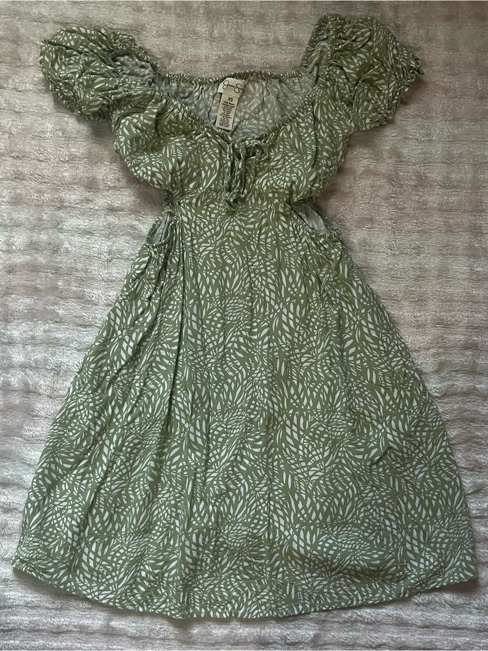 Jessica Simpson Sage Green Puff-Sleeve Mini fairy Dress with cutouts & pockets